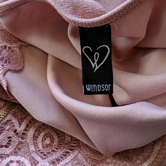 Dress - Picture 3 of 3